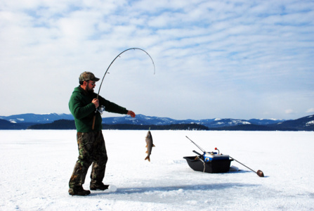La pêche sur glace La pêche sur glace