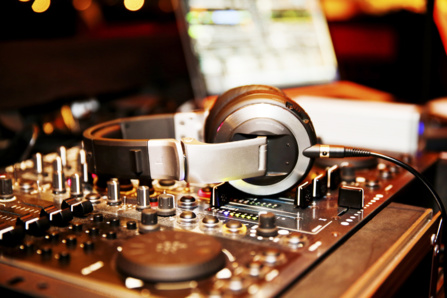 Adaptation audiovisuelle Adaptation audiovisuelle