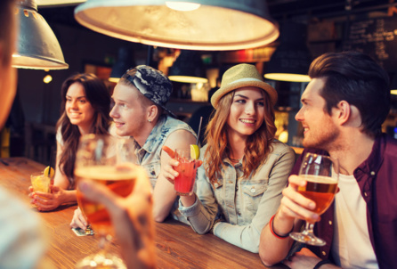 Soirée dans un bar ou pub