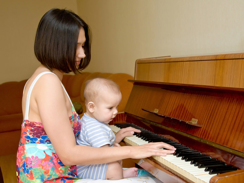 Initiation piano jeunes enfants
